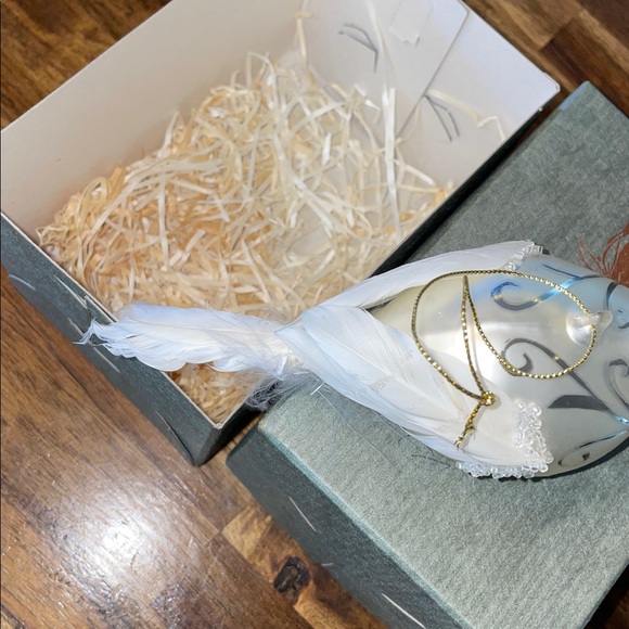 Vintage White Bird Ornament - Picture 4 of 6